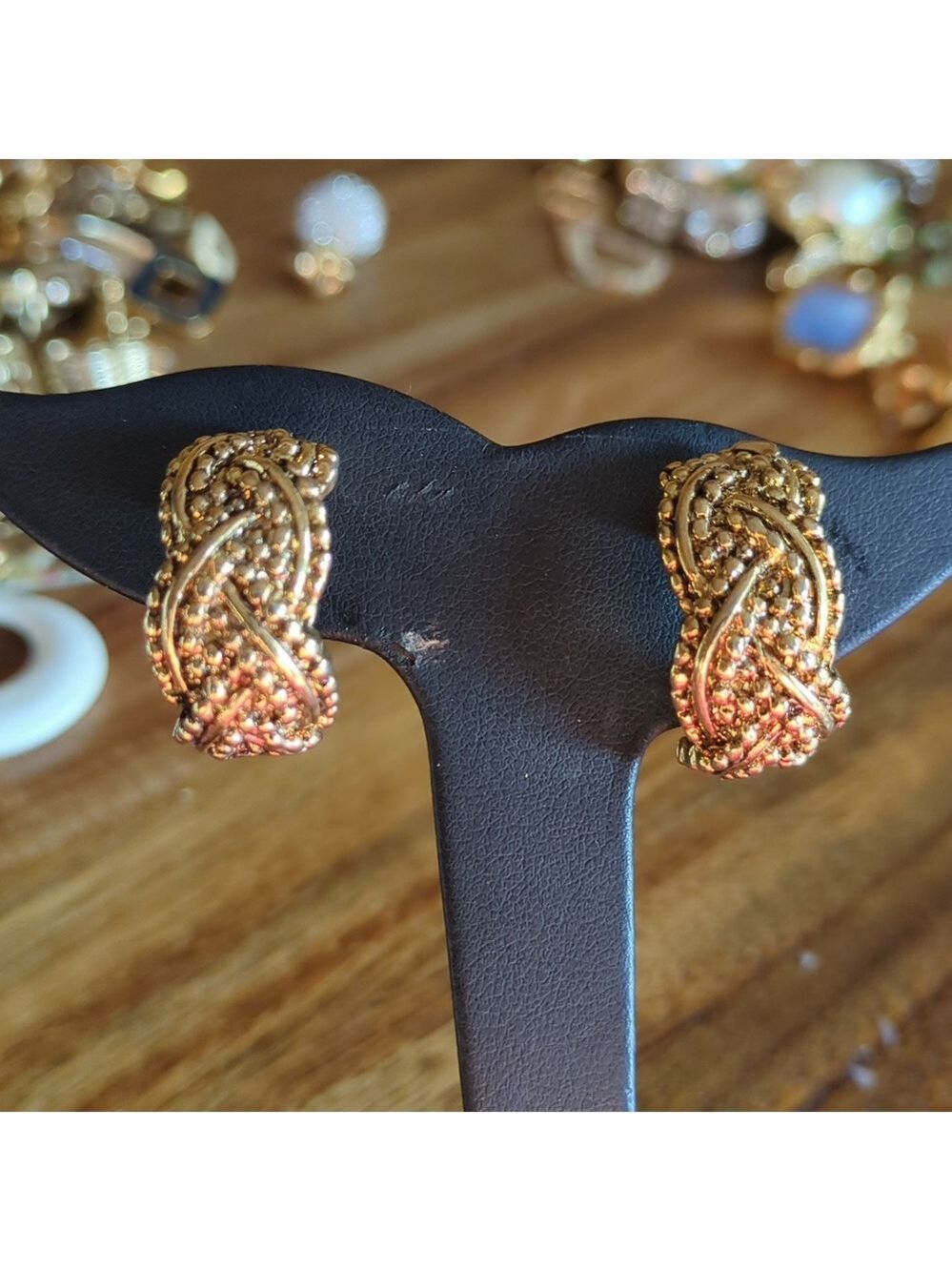 Erwin Pearl Gold Tone Woven Clip On Hoop Earrings Vintage Designer - Picture 7 of 9